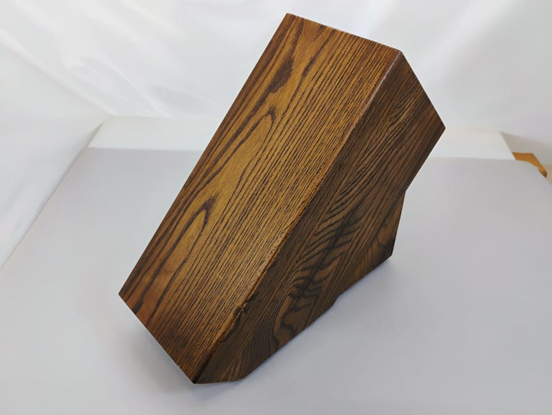 Bloque de cuchillos Case XX con acabado en roble macizo, 8 ranuras, 7 ranuras para cuchillos y 1 ranura para chaira - Sin cuchillos, madera dura estadounidense pesada, fabricado en EE. UU. imagen 5