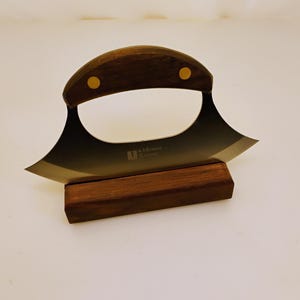 R Murphy USA Alaskan Ulu Mince Dice Commercieel Mes Gebogen 7-inch zwaar roestvrijstalen mes Centraal handvat aanrecht houten standaard