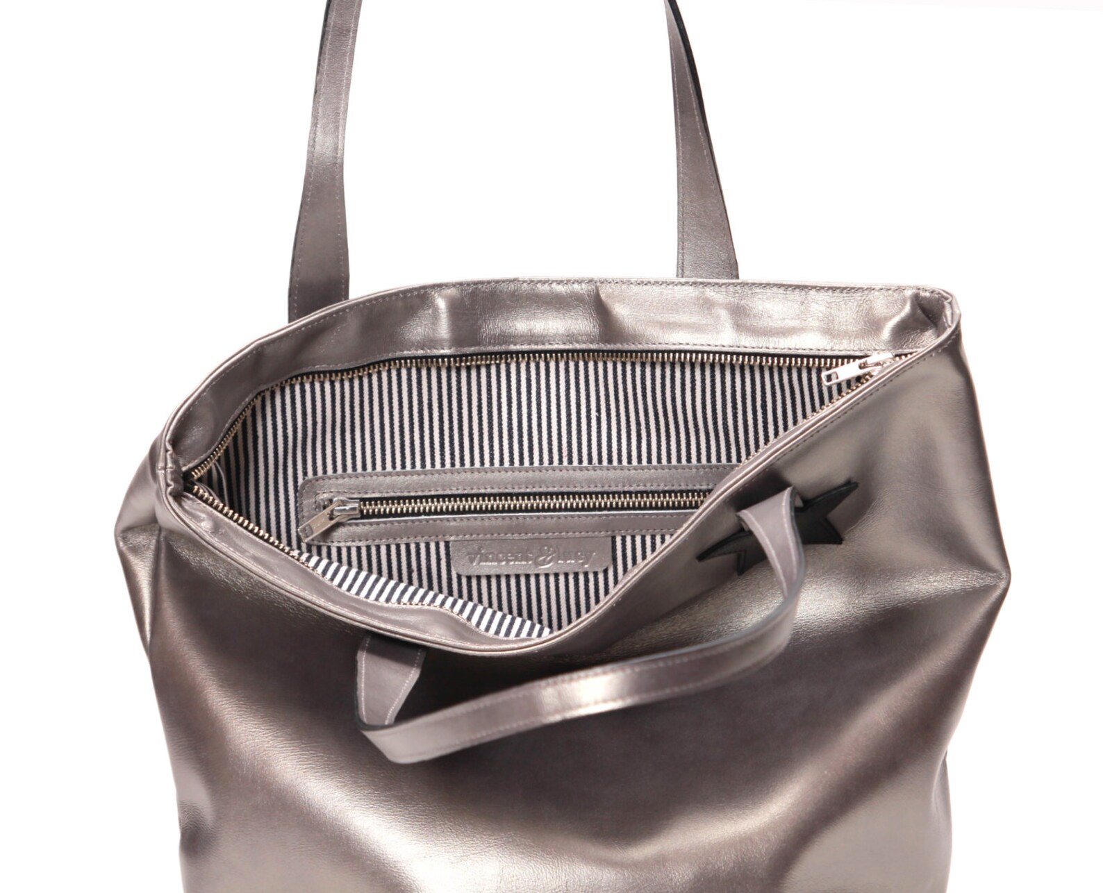 Silver leather tote bag with Black kid star trim. Everyday Etsy