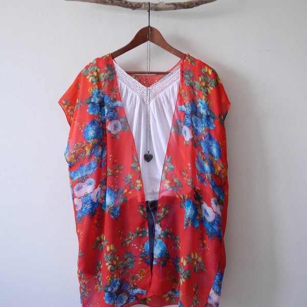 Kimono boho en mousseline de soie rouge, kimono imprimé printemps rouge, vêtements de plage, vêtements de plage, boho, boho, femmes, vêtements, plage en dentelle, haussement d'épaules,