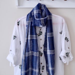 Handwoven Navy blue scarf, loom scarf gift , Bohemian style scarf , naturel hand woven shawl