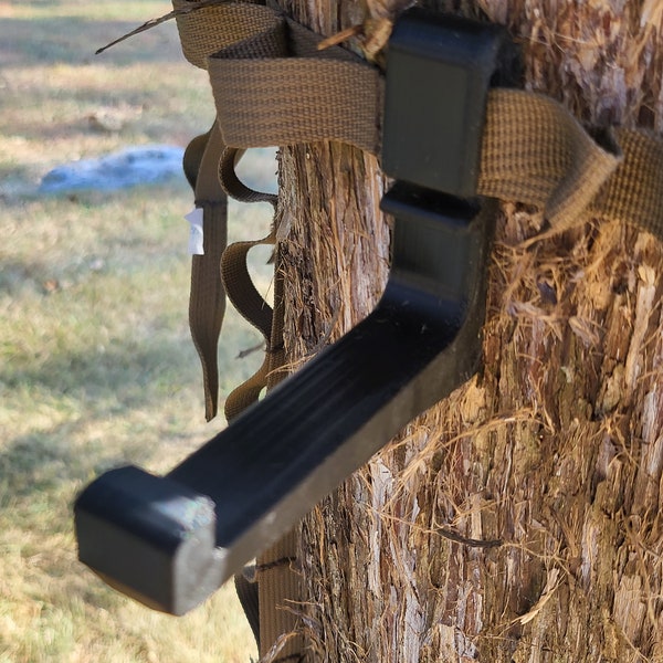 Bow Hanger for Tethrd HYS and Straight Tree Strap - Saddle Hunting - BLACK - Open Loop Easy Slip On