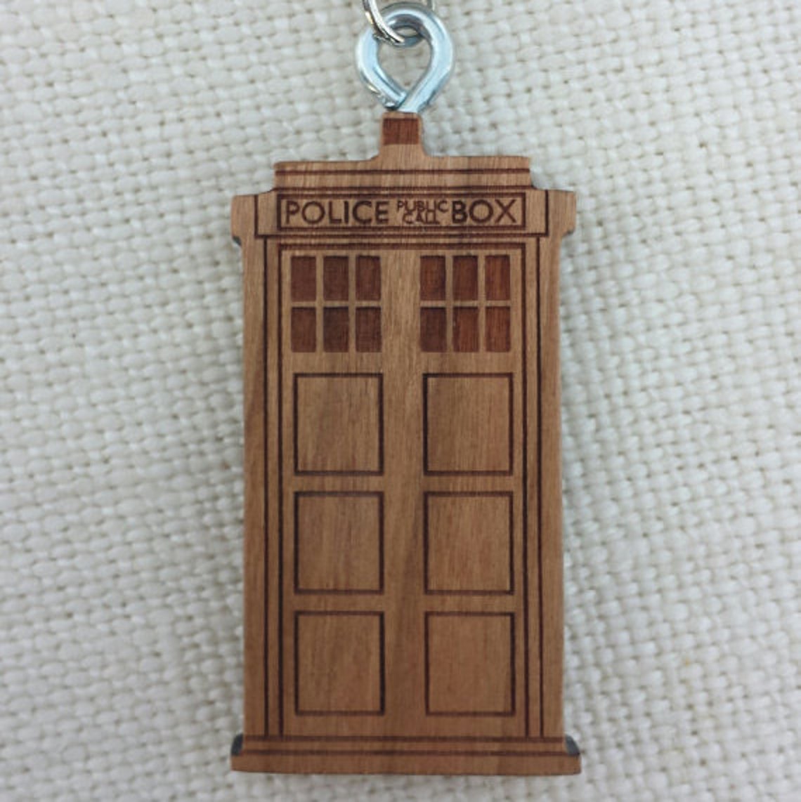 Tardis Keychain Doctor Who TARDIS Keychain, Laser Engraved, Cherry Wood - Etsy