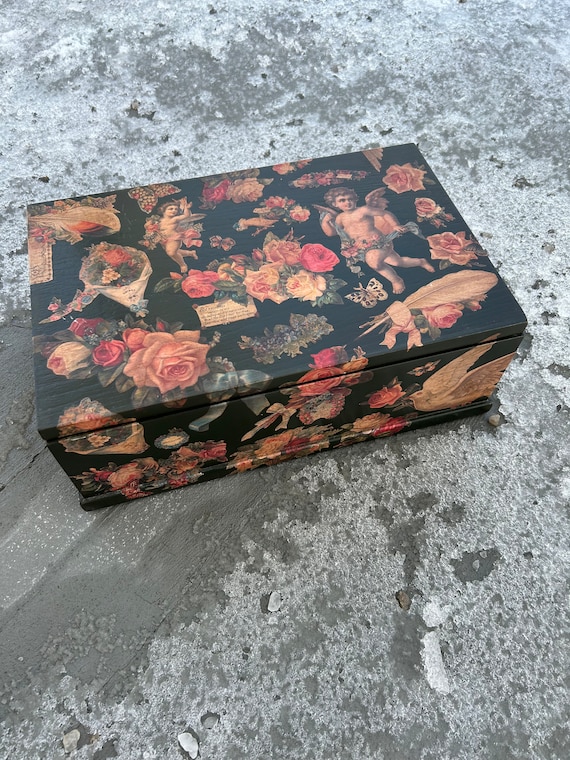 Vintage Box Cupid Romantic Decoupage Valentines S… - image 1