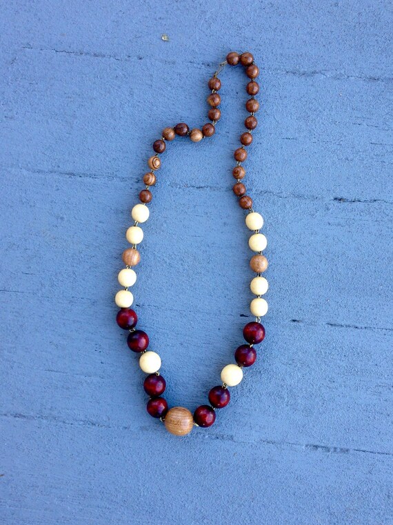70s Boho Wood Bead Necklace // Natural Wooden Cha… - image 2