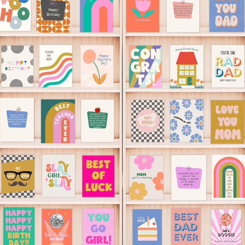 Peut inclure: Une collection de cartes de v&oelig;ux avec diff&eacute;rents motifs et messages. Les cartes pr&eacute;sentent des couleurs vives, des polices de caract&egrave;res audacieuses et des illustrations ludiques. Certains des messages incluent "Joyeux anniversaire", "Tu es le meilleur", "Je t'aime maman" et "Meilleur papa du monde".