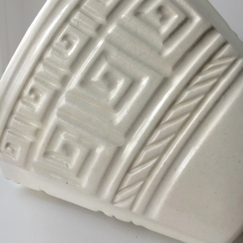 White flower planter Ceramic planter Mothers day gift Housewarming gift Rustic planter Home decor Cactus planter House planter Succulent pot