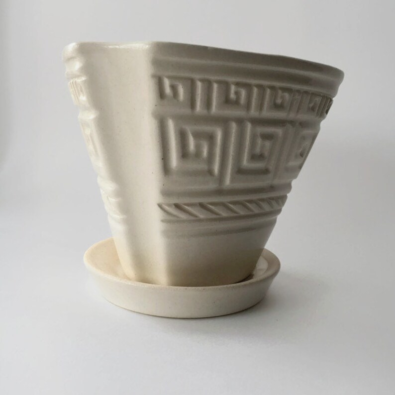 White flower planter Ceramic planter Mothers day gift Housewarming gift Rustic planter Home decor Cactus planter House planter Succulent pot
