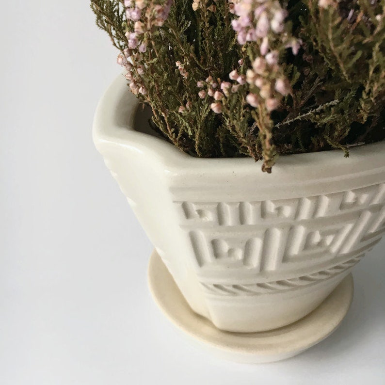 White flower planter Ceramic planter Mothers day gift Housewarming gift Rustic planter Home decor Cactus planter House planter Succulent pot