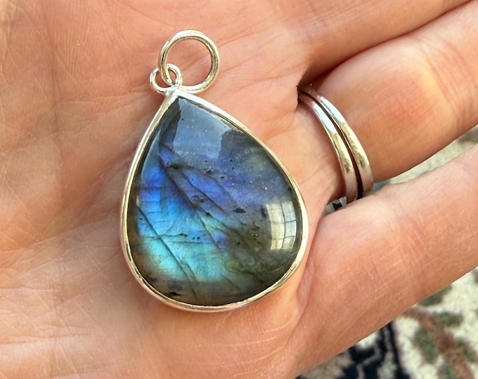 Labradorite Pendant, Silver (LBP8)