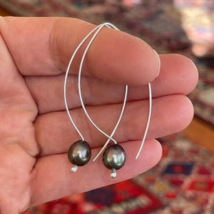 Cultured Tahitian Pearl Dangle Earrings, Silver (SPE25)