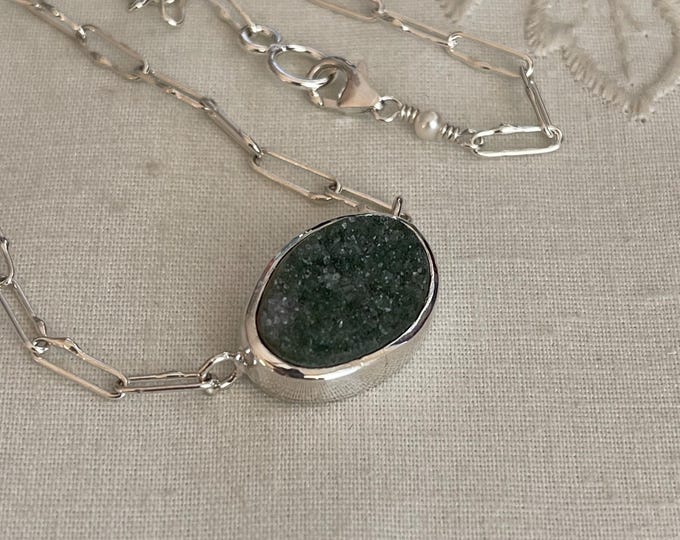 Green Drusy Necklace, Silver (DBB1)