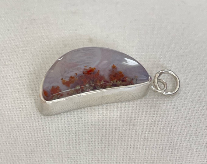 Half Moon Agate Pendant, Silver (HAP1)