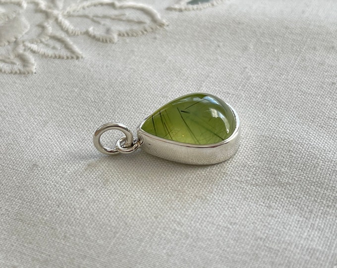 Prehnite Pendant, Silver (PRP3)