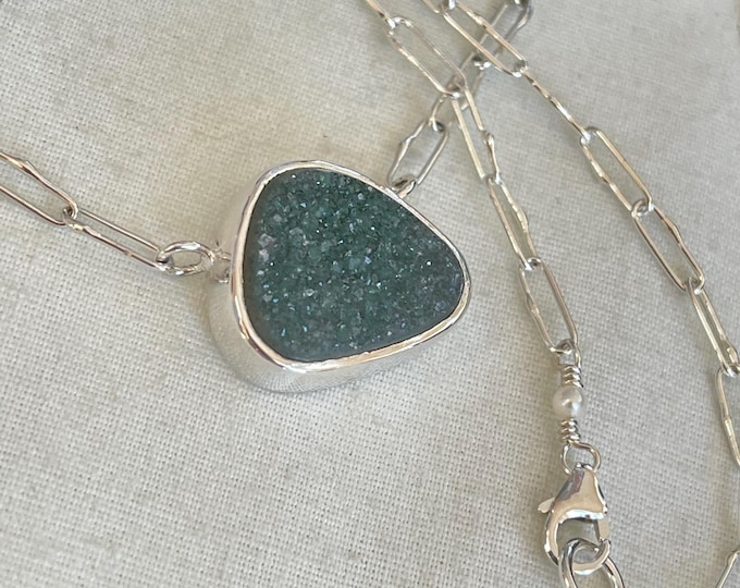 Green Drusy Bella Beans Necklace, Silver (DBBN5)