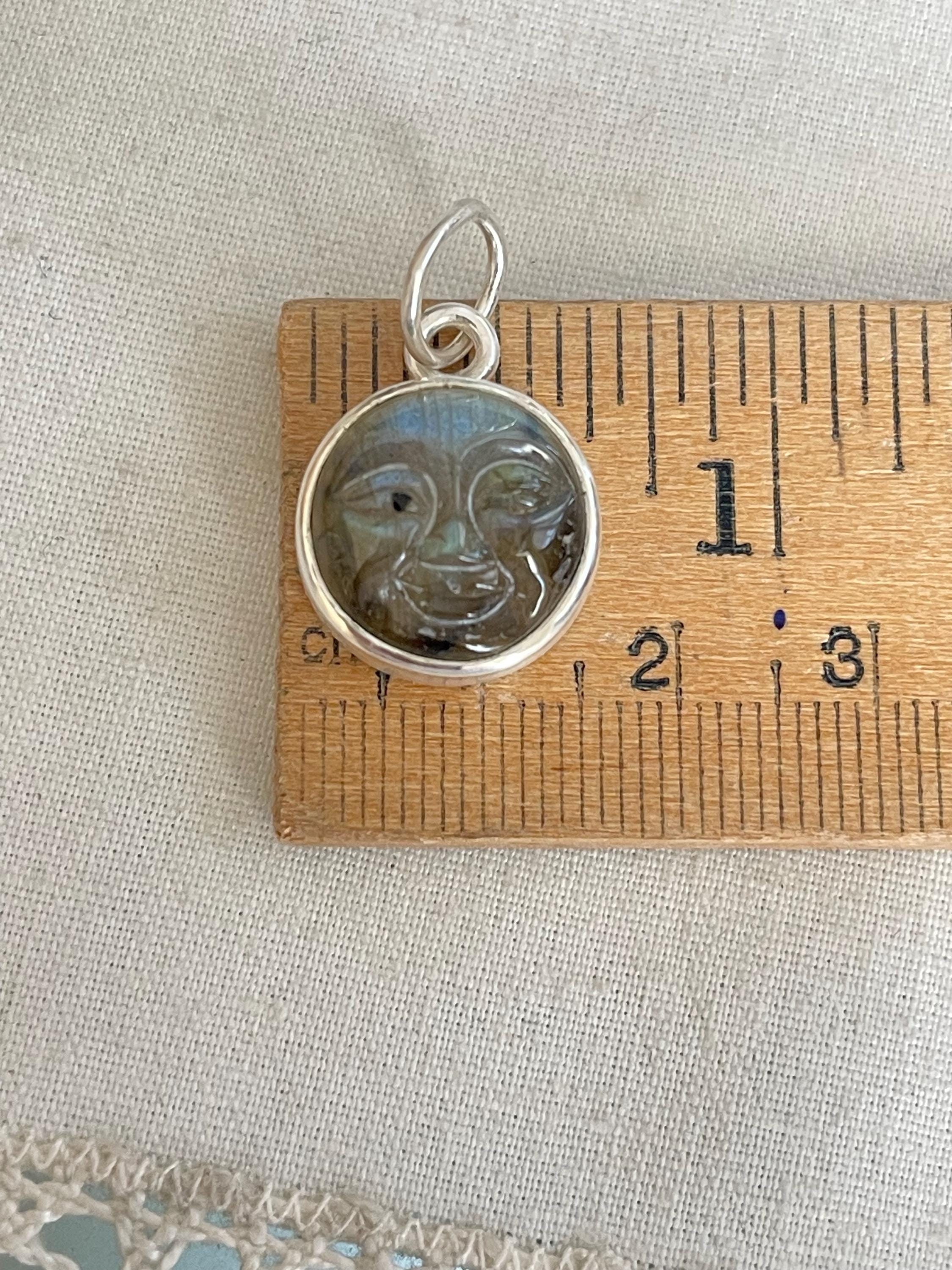 Labradorite Moonface Pendant Labradorite Moonface Pendant