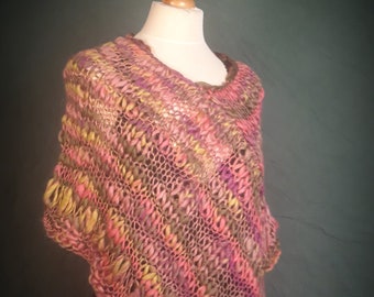 Handgebreide poncho van wolmix - Wildflower Meadow