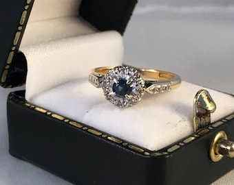 Solid 18k Gold & Platinum ArtDeco Sapphire Diamond Cluster Ring Size K. Sapphire Ring. Sapphire and Dia. Platinum Sapphire Ring. 18k Gold.