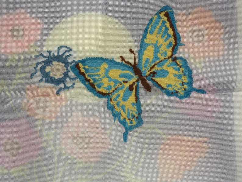 Rare Vintage 1981 Dimensions EVENING GARDEN Poppies BUTTERFLY Moon Wool Yarn