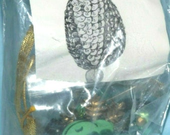 Vintage Walco GREEN SPANGLE Gold SEQUIN Egg Bead Sequin Christmas Ornament Kit