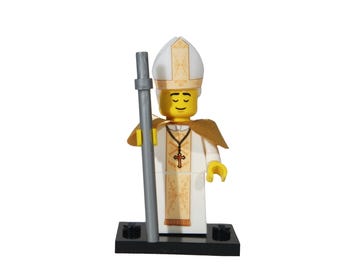figurine de prêtre