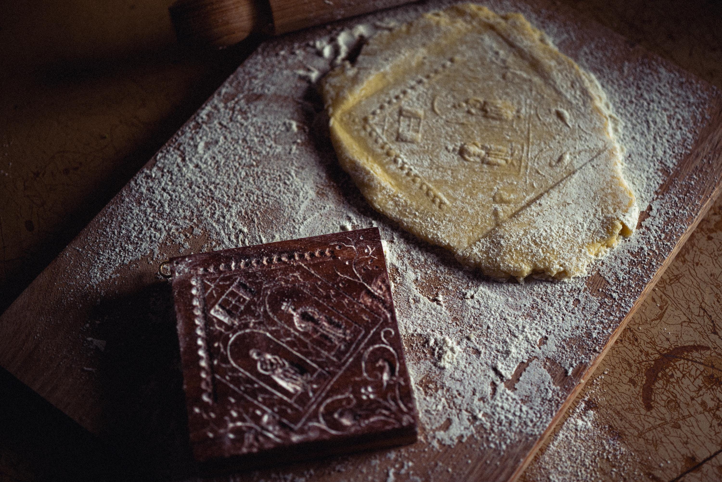 Wooden cookie mold culinary biscuit mould- 'German Weather house' - inspired by antique springerle speculaas designs