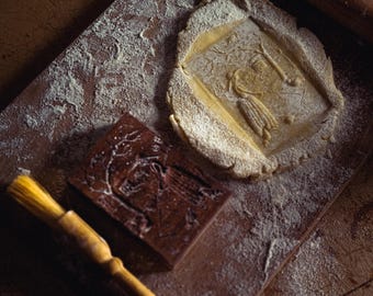 Hand Carved Walnut Cookie Mold - The Gardening Lady Design