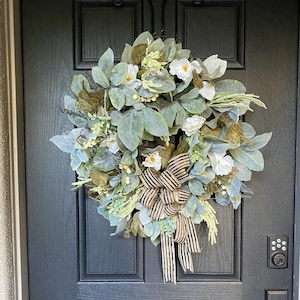 Farmhouse Lambsear with white flowers Grapevine Wreath, Everyday Wreath. White floral and greenery wreath