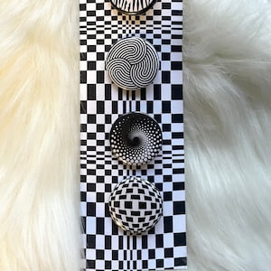 Op Art Pins, Groovy Pins, Counterculture Optical Illusion Badges, Op Art badge