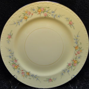 Homer Laughlin Eggshell Georgian Cashmere Dinner Plate 10&quot; Excellent