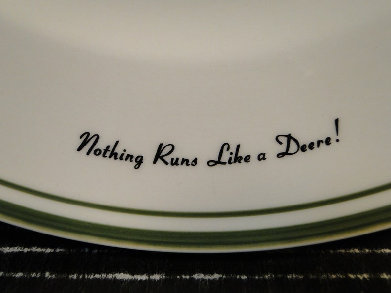 JOHN DEERE /"Nothing Runs Like a Deere/" Gibson 11/" Dinner Plate Dish MINT NICE!