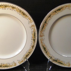 Signature Collection Queen Anne Salad Plates 7 3/4&quot; Set of 2 Excellent