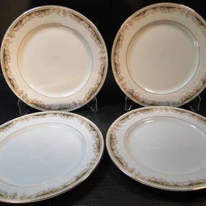 Signature Collection Queen Anne Dinner Plates 10 1/4&quot; Set of 4 Excellent