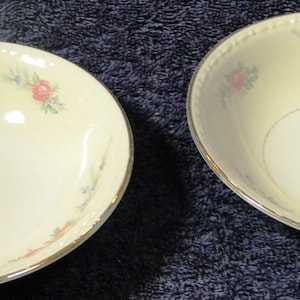 Homer Laughlin Eggshell Georgian Cashmere Berry Fruit Dessert Bowls 5 1/4&quot; Set of 2 Excellent
