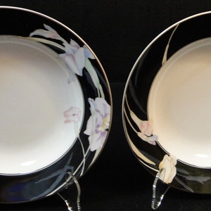 Mikasa Charisma Black Soup Bowls 8 3/8&quot; L 9050 Japan Pink Purple Flowers Set of 2 Excellent