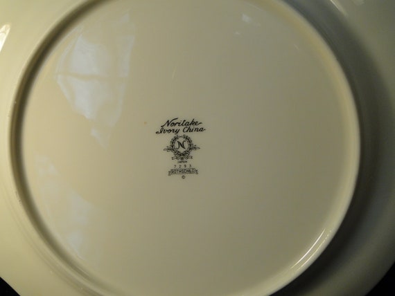 Noritake Rothschild Salad Plates 8 1/4