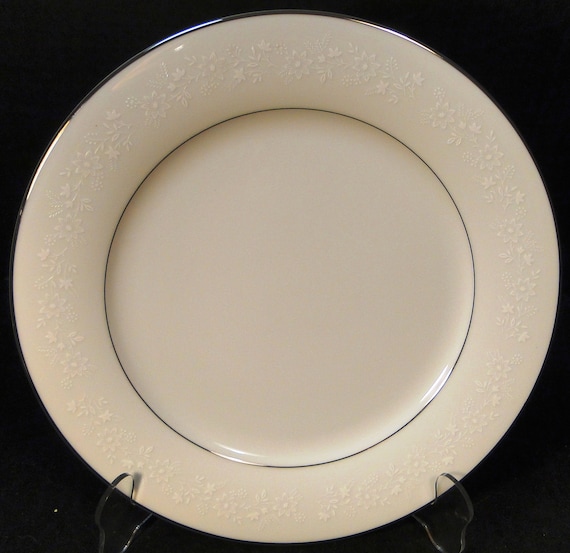 Noritake Buckingham Dinner Plate 10 1/2
