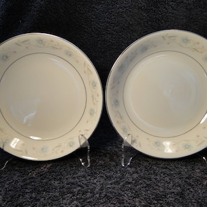 Fine China of Japan English Garden Soup Bowls 7 1/2&quot; 1221 Set of 2 Excellent