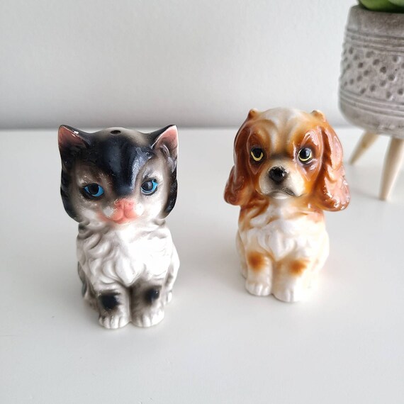 Kitchen & Dining Vintage Dog and Cat Salt and Pepper Pots Salt & Pepper