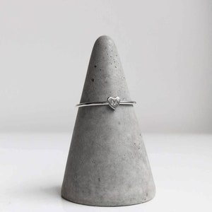 Minimalistischer Sterling Silber Ring mit kleinem Herz - Dünner Stapelring - Minimalistischer Ring