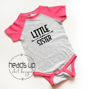 Little Sister Bodysuit Raglan - Toddler Girl Little Sister Shirt Raglan - Trendy Sibling Tees Little Sister - New Baby Gift - Shower Gift