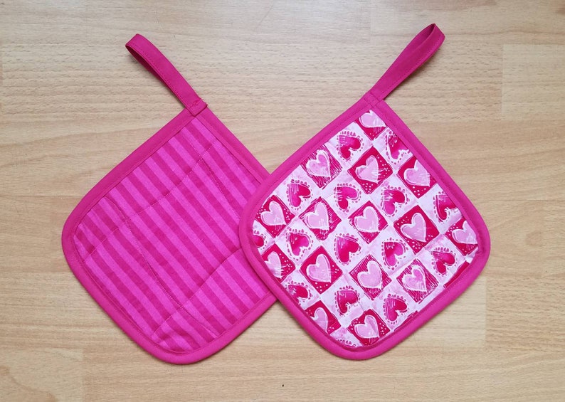 Pink Heart Valentine's day pot holders set of 2 image 3