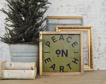 Signe de la paix sur la terre : décoration de Noël rustique, pin peint à la main