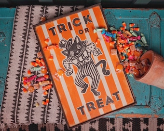 Trick Or Treat Cat, Rustic Home Decor, Rustic Halloween Decor, Vintage Halloween, Retro Halloween Signs, Trick Or Treat, Vintage Signs