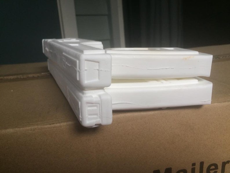Resin Cast Bounty Hunter Phoenix 35 Custom Blaster Pistols