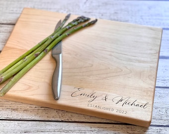 Personalized Cutting Board - Engraved Cutting Board, Custom Cutting Board, Wedding Gift, Housewarming Gift, Anniversary Gift, Engagement T3