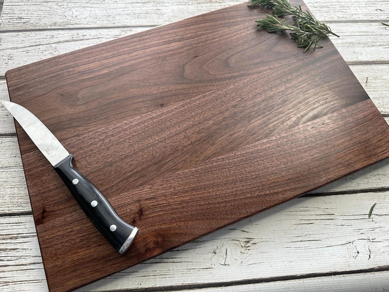 Cadeau bij de afsluiting van een vastgoedtransactie, housewarmingcadeau, cadeau voor een nieuw huis, gepersonaliseerde snijplank, houten snijplank, logo-reclame, makelaar afbeelding 3