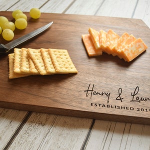 Personalized Cutting Board Engraved Cutting Board, Custom Cutting Board, Wedding Gift, Housewarming Gift, Anniversary Gift, Mothers Day image 1