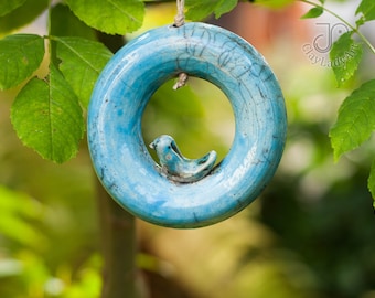 Runder Wandbehang mit Vogel, Raku-Keramik-Wanddekoration, Raumdekor, Wohndekor, Keramikverzierung, handgemachte Keramikwandkunst, 485