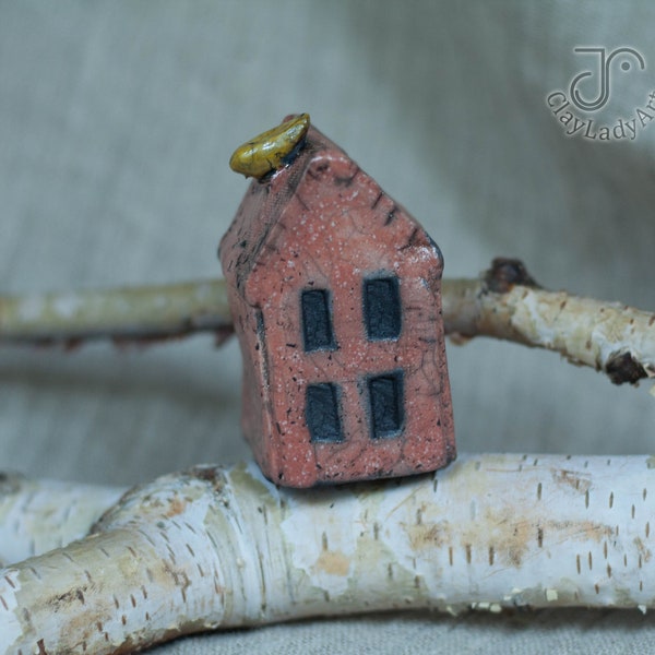 Ceramic tiny house with bird, miniature house, little cottage, home decor, terrarium garden decor, farmhouse decor, new home gift, 448